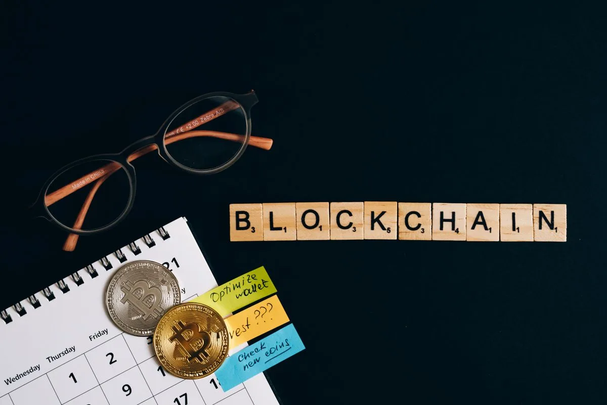 Abstract blockchain and cryptocurrency network visualization